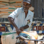 FAO-Delivers-Fertilizer-Support-to-Cyclone-Affected-Paddy-Farmers-in-Anuradhapura-IMAGE-1-5