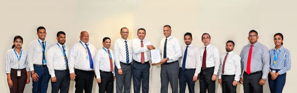 Image-1-HNB-partners-with-Access-Solar-Pvt-Ltd-to-provide-solar-loan-solutions-e1777525089264