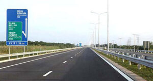 Colombo_Katunayake_Expressway_declared_open